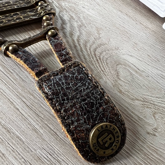 Leather bracelet with metal detailing - Picture 4 of 5